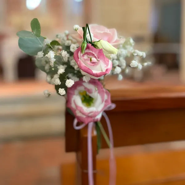 Bout de banc, bouquet de gypsophile et Lisianthus