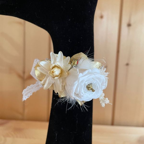 Accessoire en fleurs séchées pour Femme accessoire mariage - mariage boheme - mariage bohème champêtre - accessoire mariage femme - bijoux mariage  - mariage boheme champêtre - bracelet fleurs séchées - bracelet mariage - bracelet - mariage - bijoux fleurs séchées  bracelet boheme bracelet blanc mariage bracelet blanc or