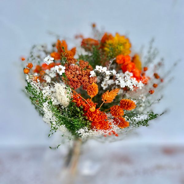 Bouquet de fleurs séchées, fleurs séchées oranges, fleurs séchées, chaton et monsieur ours, Biarritz, France 