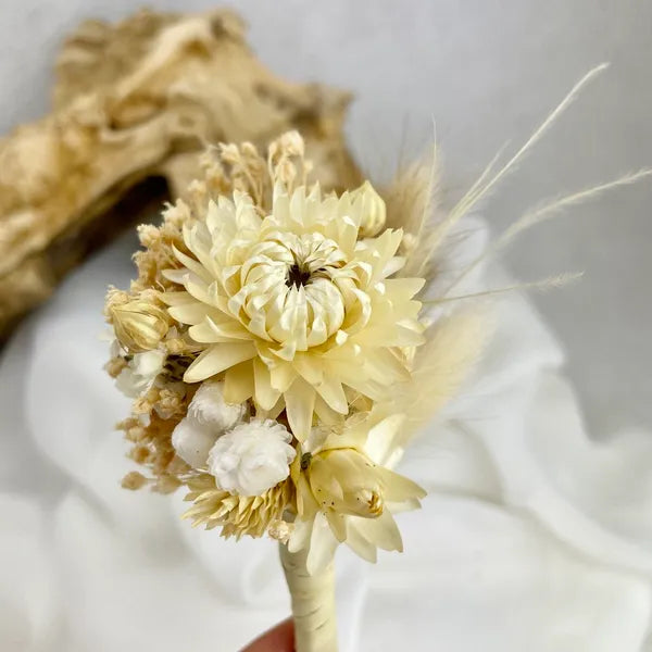 Boutonnière Bohème Palm nuances de blanc beige - Accessoire mariage