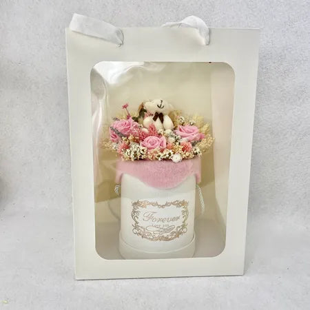 Une FLOWER BOX en cadeau de naissance, ou cadeau d'anniversaire, une idée originale et durable, un charmant cadeau pour la famille.